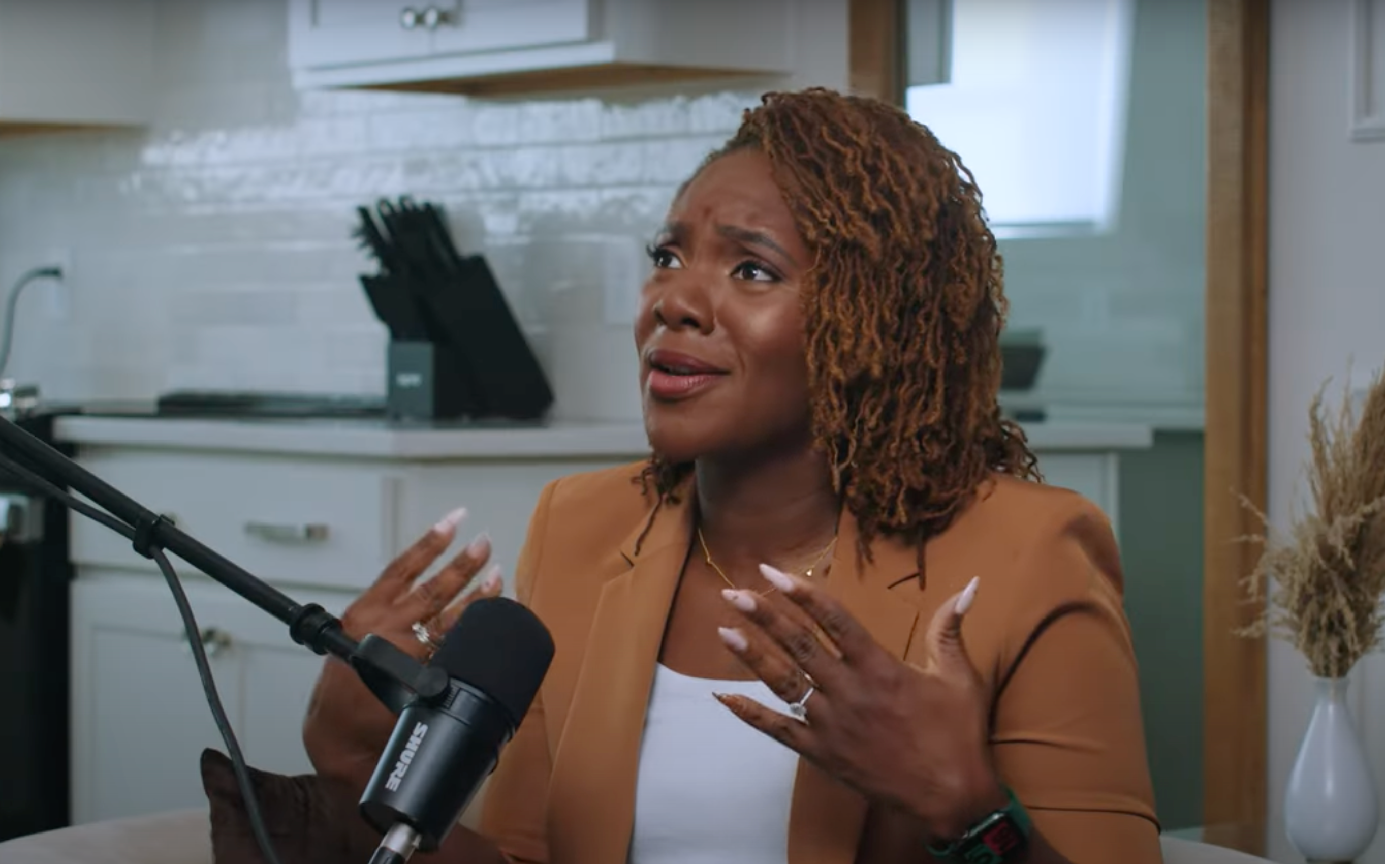 Ep. 25 Gut After 40 | Inflammation Is Killing You With Nutritionist Johane Filemon